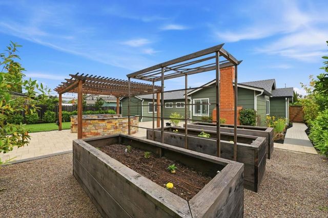 5823 Sunrose Avenue, Newark, CA 94560