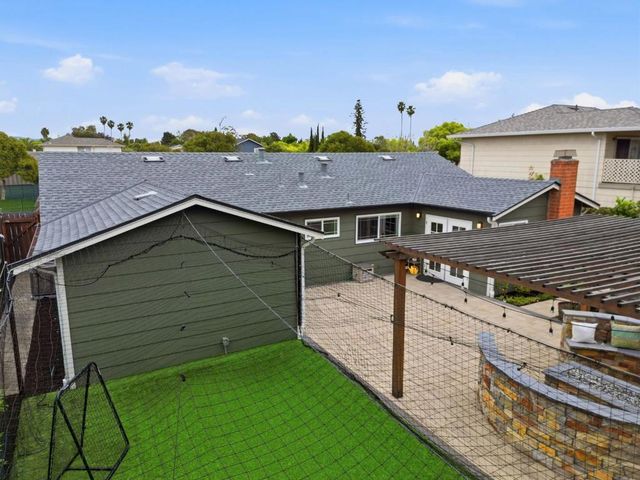 5823 Sunrose Avenue, Newark, CA 94560