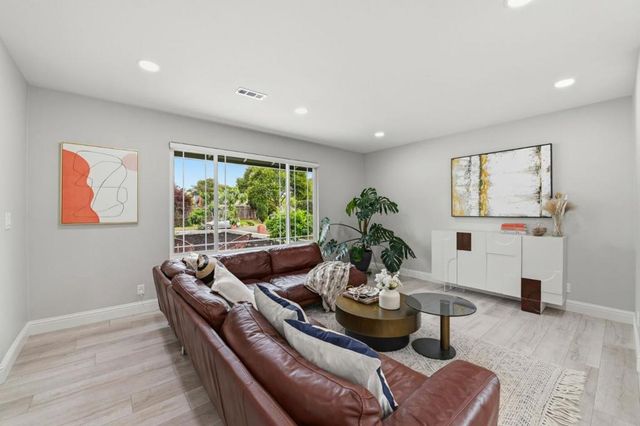 5823 Sunrose Avenue, Newark, CA 94560