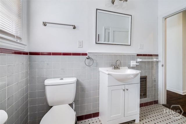 5114 Abercorn Street, Savannah, GA 31405