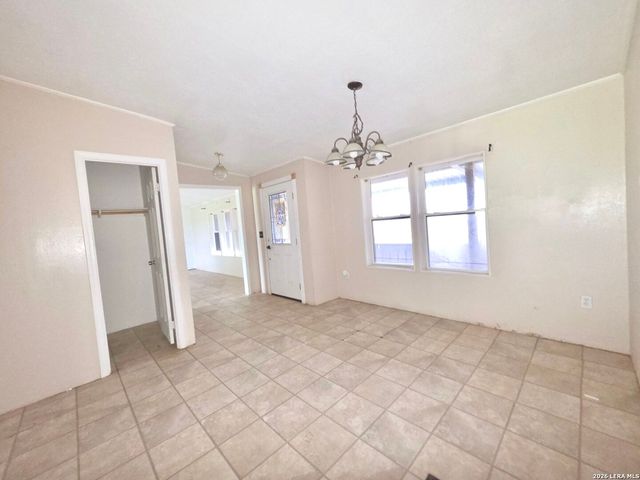 635 E Ditto Rd, Poteet, TX 78065