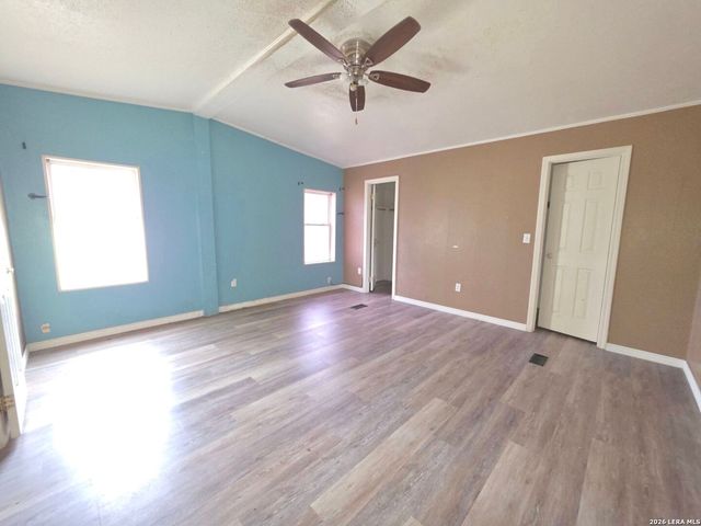 635 E Ditto Rd, Poteet, TX 78065