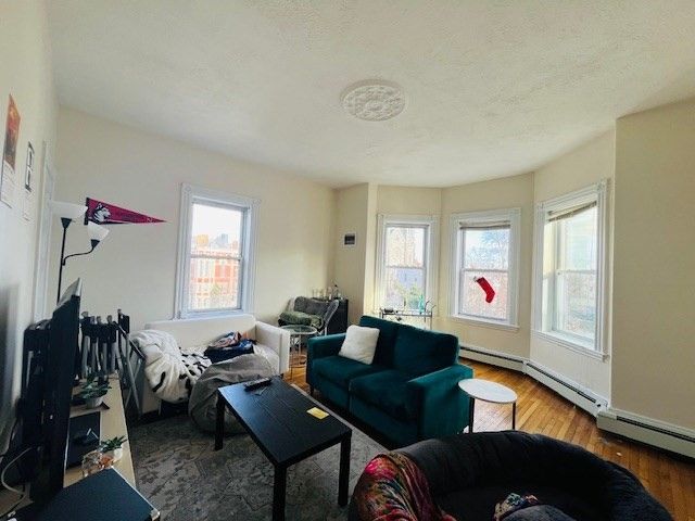 137 St. Alphonsus St 3, Boston, MA 02120