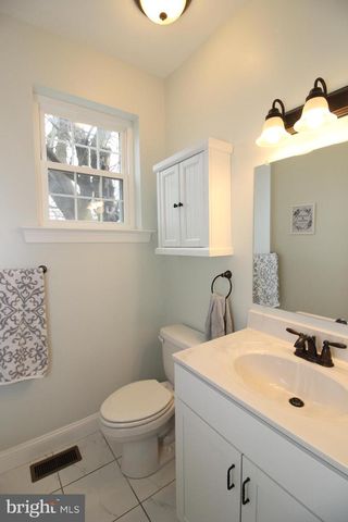 912 FORD ST, Bridgeport, PA 19405