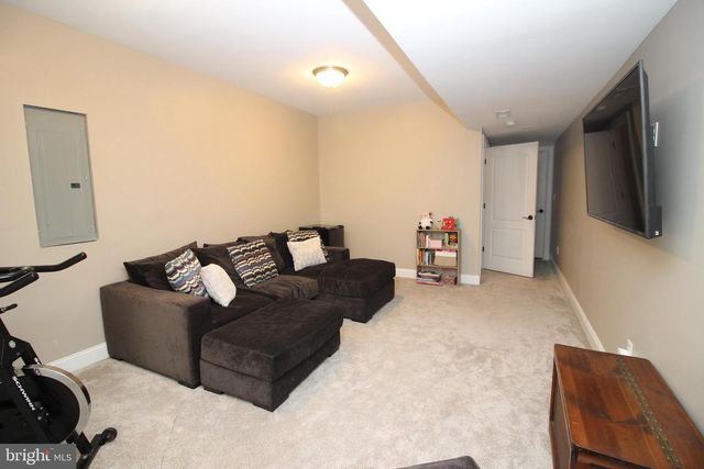 912 FORD ST, Bridgeport, PA 19405