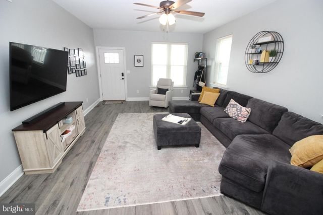 912 FORD ST, Bridgeport, PA 19405