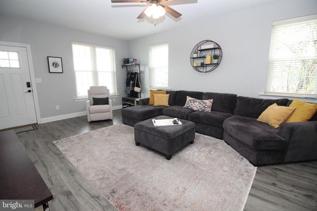 912 FORD ST, Bridgeport, PA 19405