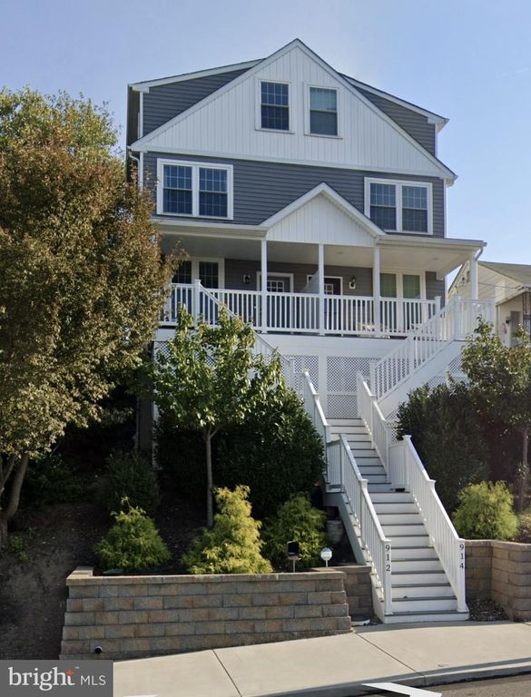 912 FORD ST, Bridgeport, PA 19405