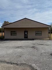 2306 G St NW, Miami, OK 74354