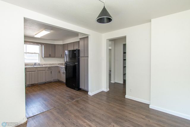 318 12th Street N, Moorhead, MN 56560