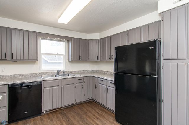 318 12th Street N, Moorhead, MN 56560