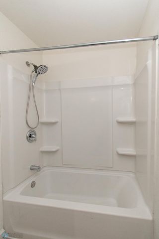 318 12th Street N, Moorhead, MN 56560