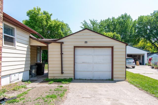 318 12th Street N, Moorhead, MN 56560