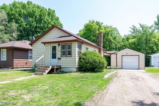 318 12th Street N, Moorhead, MN 56560