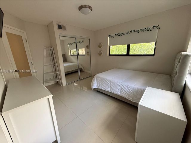 7321 Taylor St, Hollywood, FL 33024