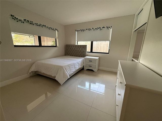 7321 Taylor St, Hollywood, FL 33024