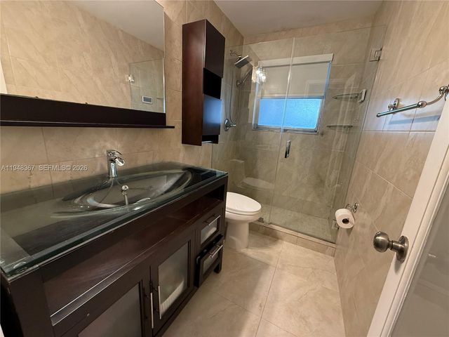 7321 Taylor St, Hollywood, FL 33024