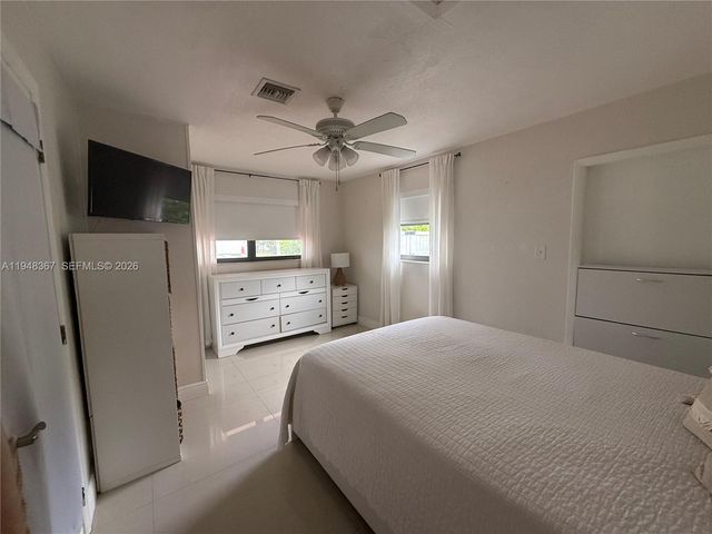 7321 Taylor St, Hollywood, FL 33024