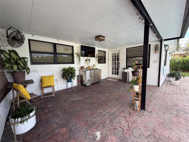 7321 Taylor St, Hollywood, FL 33024