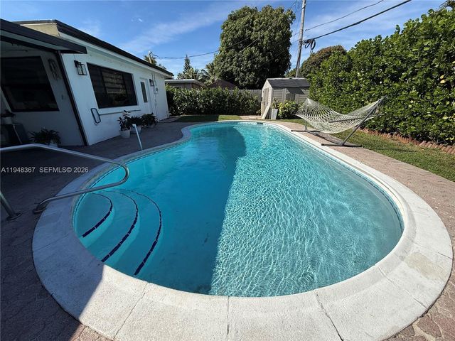 7321 Taylor St, Hollywood, FL 33024