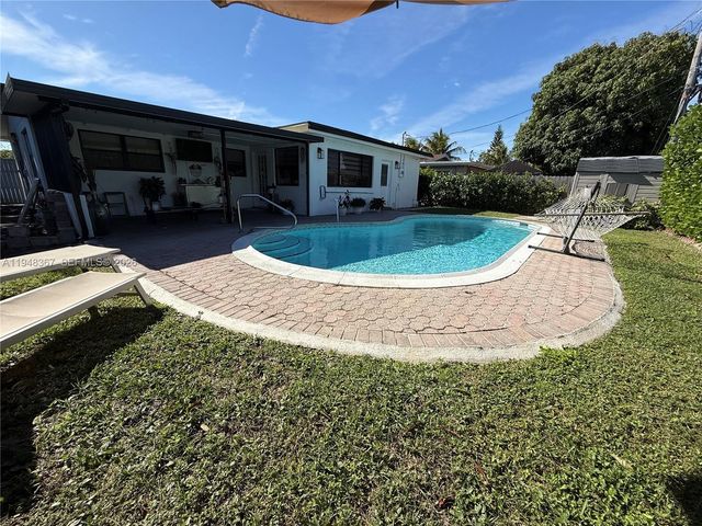 7321 Taylor St, Hollywood, FL 33024