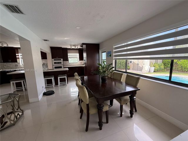 7321 Taylor St, Hollywood, FL 33024