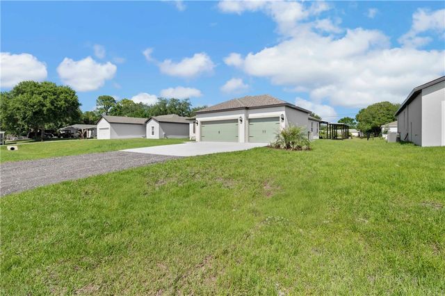 9335 101st Avenue, Vero Beach, FL 32967