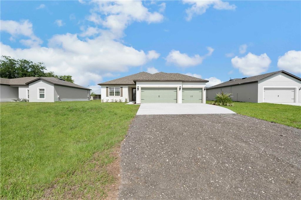 9335 101st Avenue, Vero Beach, FL 32967