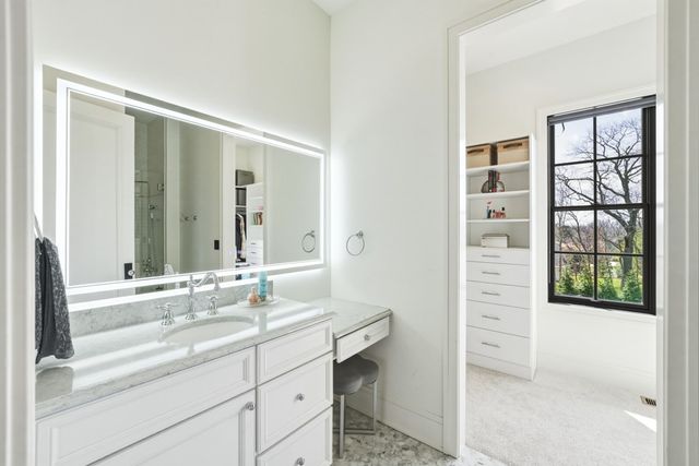 3618 Oakmont Court, West Des Moines, IA 50265