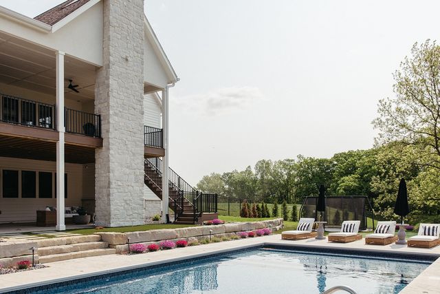 3618 Oakmont Court, West Des Moines, IA 50265
