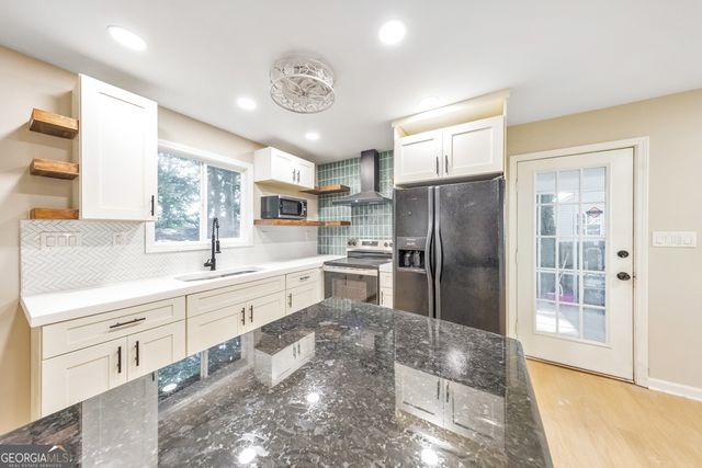 2461 Sherwood Place SW, Marietta, GA 30008