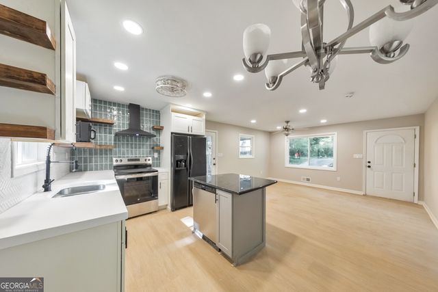 2461 Sherwood Place SW, Marietta, GA 30008