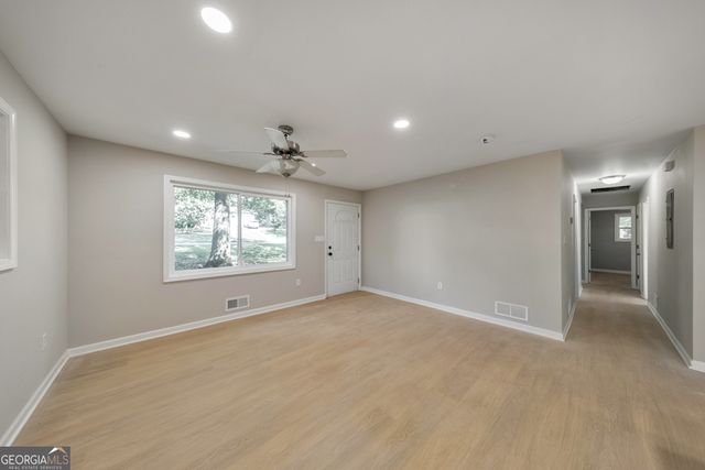 2461 Sherwood Place SW, Marietta, GA 30008