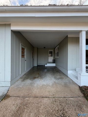 204 Wheeler Street NW, Hartselle, AL 35640