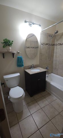 204 Wheeler Street NW, Hartselle, AL 35640