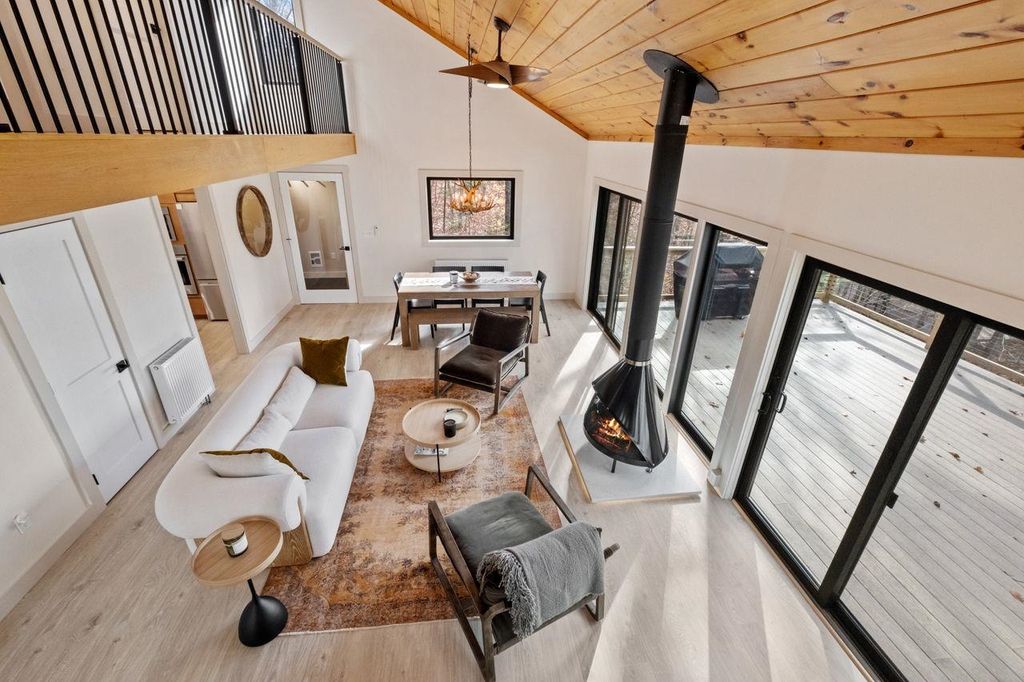 46 Huttwil Drive, Madison, NH 03849