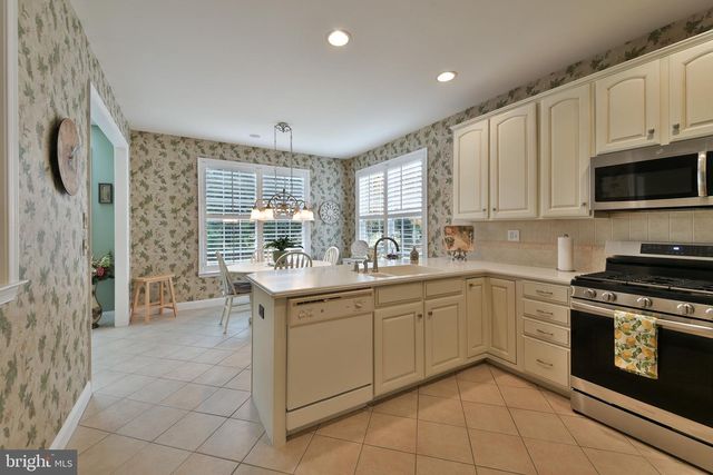 182 LATTICE LN, Collegeville, PA 19426