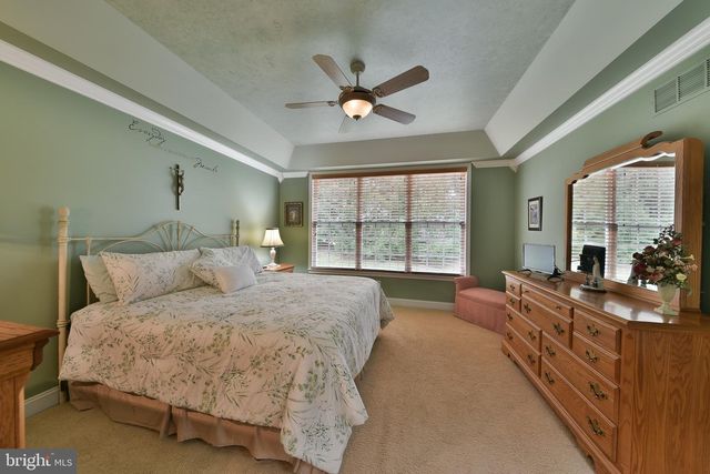 182 LATTICE LN, Collegeville, PA 19426