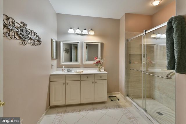 182 LATTICE LN, Collegeville, PA 19426