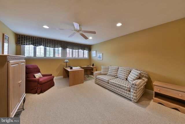 182 LATTICE LN, Collegeville, PA 19426