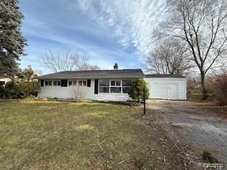 3507 Briarwood Drive, Flint, MI 48507