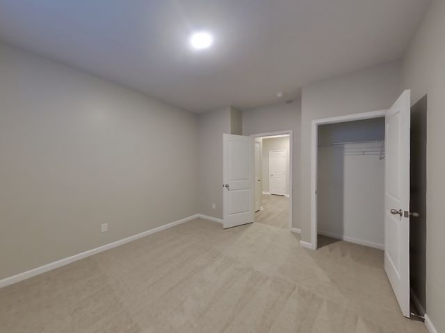 5035 Hunters Village Dr, Lebanon, TN 37087