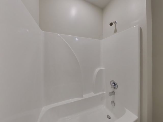 5035 Hunters Village Dr, Lebanon, TN 37087