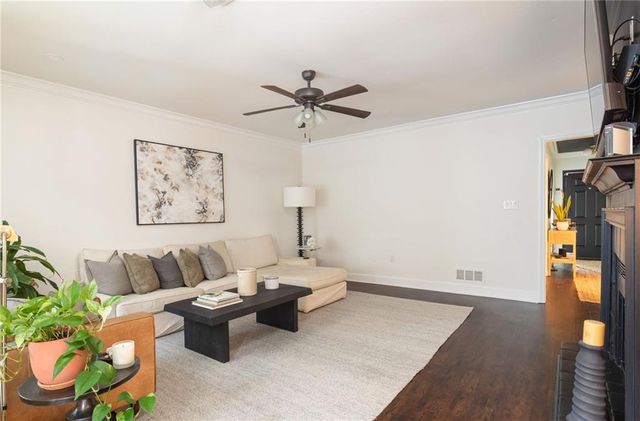 904 Lenox Hill Court NE, Atlanta, GA 30324