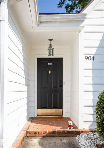 904 Lenox Hill Court NE, Atlanta, GA 30324