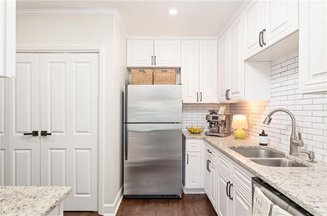 904 Lenox Hill Court NE, Atlanta, GA 30324