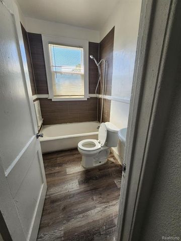 9369 Genessee, Detroit, MI 48206