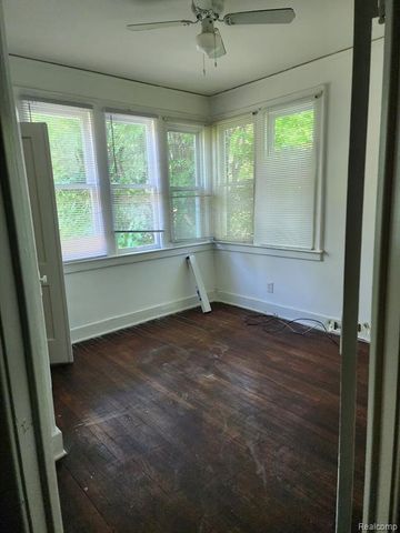 9369 Genessee, Detroit, MI 48206