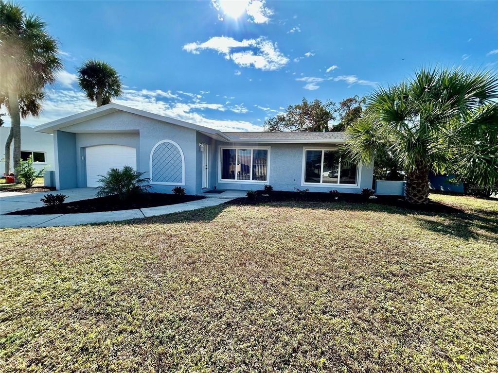 22157 NEW YORK AVENUE, Port Charlotte, FL 33952