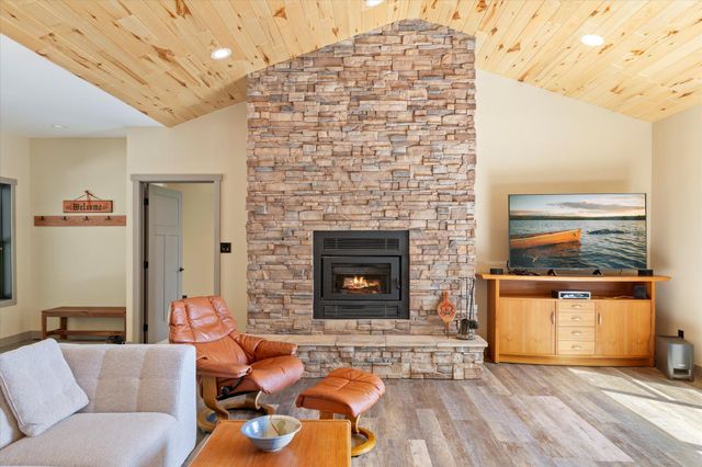 4238 Thunder Lake Lodge Drive NE, Thunder Lake Twp, MN 56672